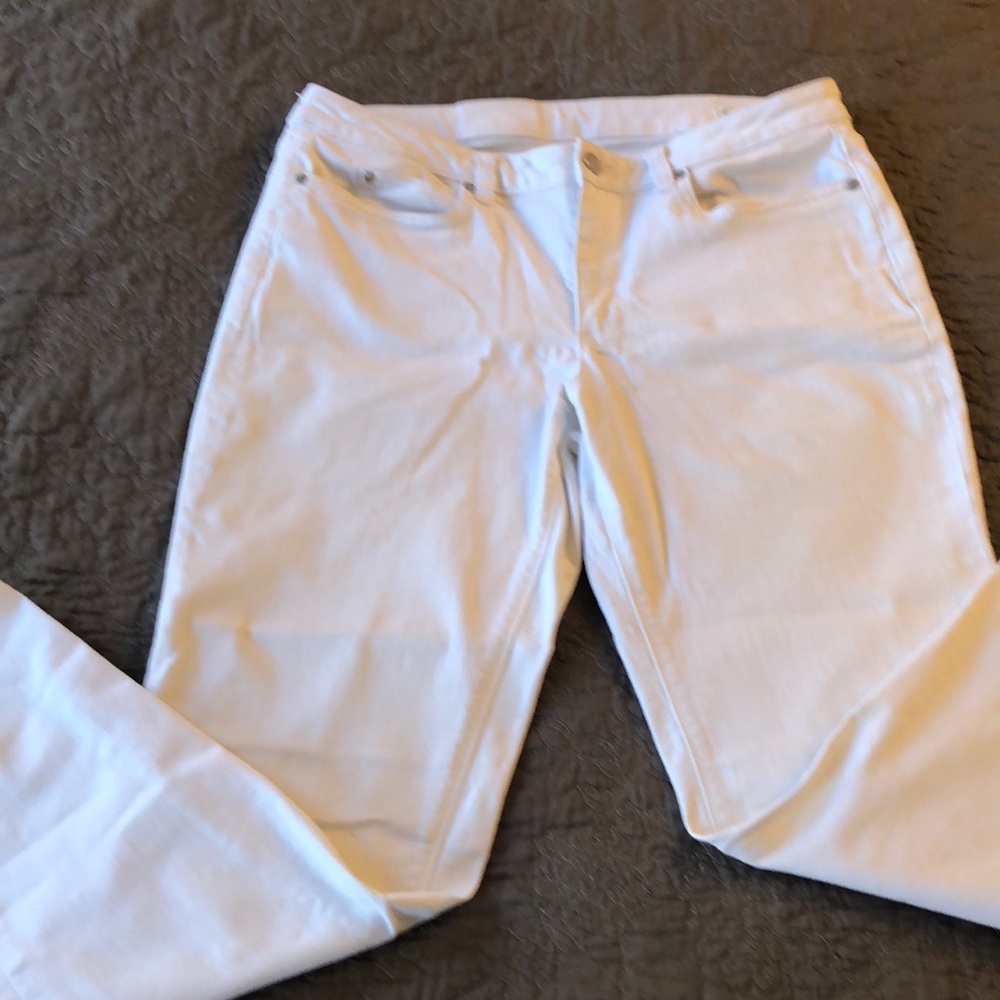 Bright white skinny jeans